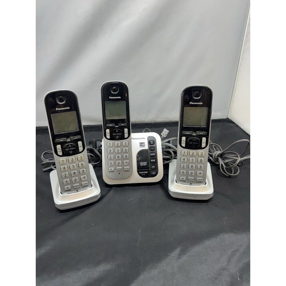 Panasonic KX-TGC220 Cordless Home Phone Digital Answering System 3 Sets